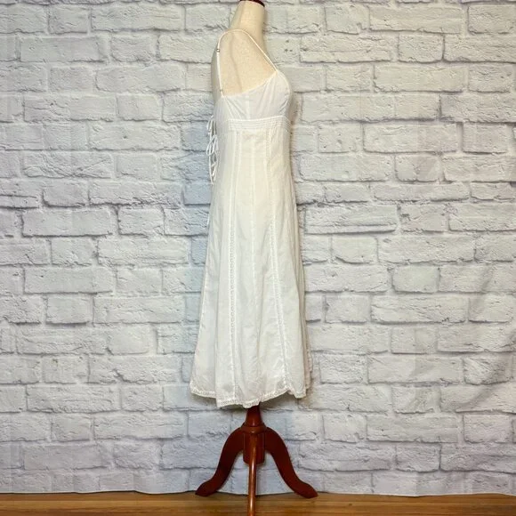 BCBGMaxAzria White Floral Lace Midi Dress - Picture 3 of 6